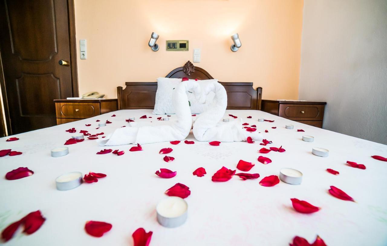 Hotel Fourkos ลีเมนาส ภายนอก รูปภาพ